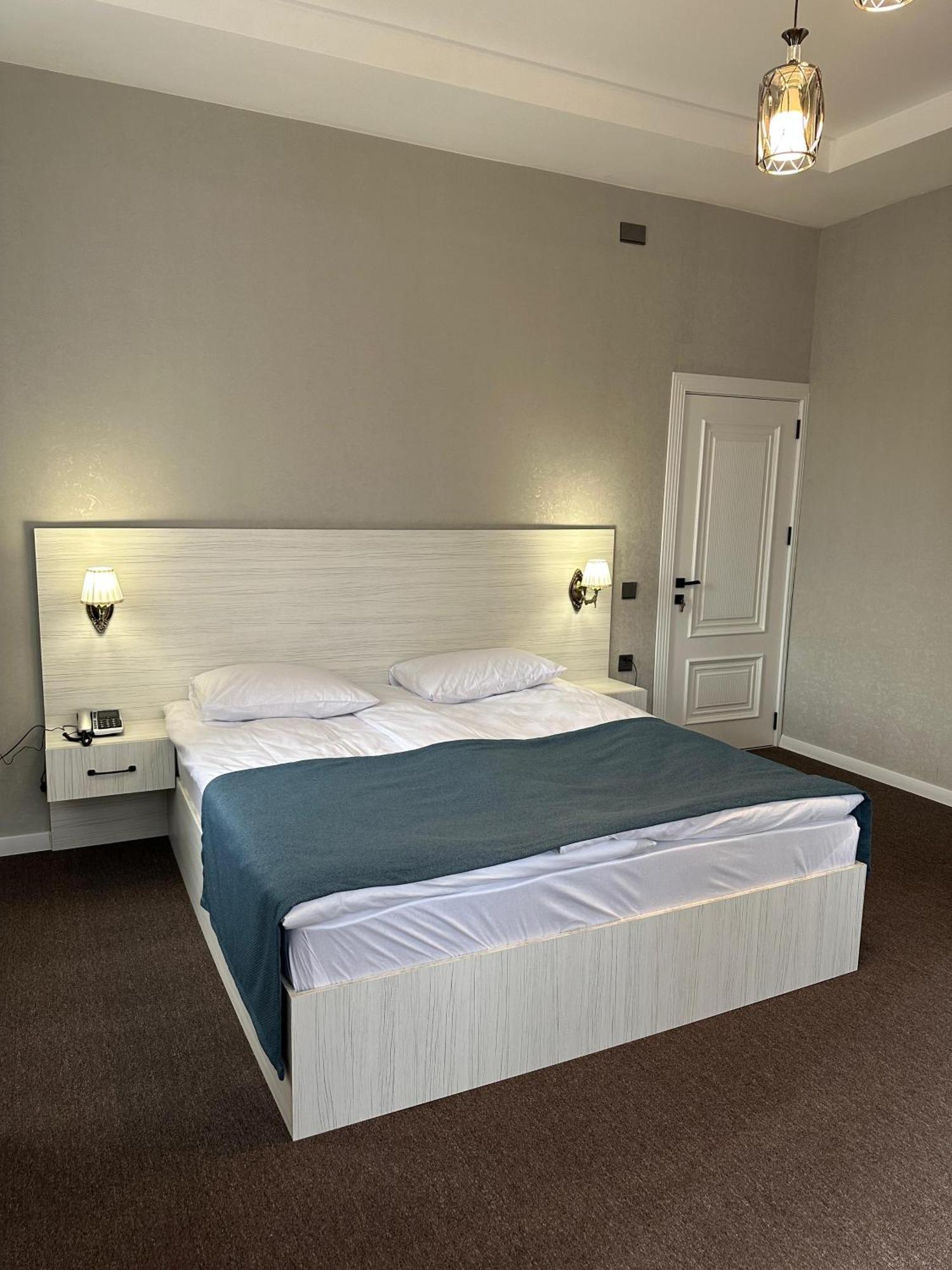 Nemi Museum Hotel Bakoe Buitenkant foto