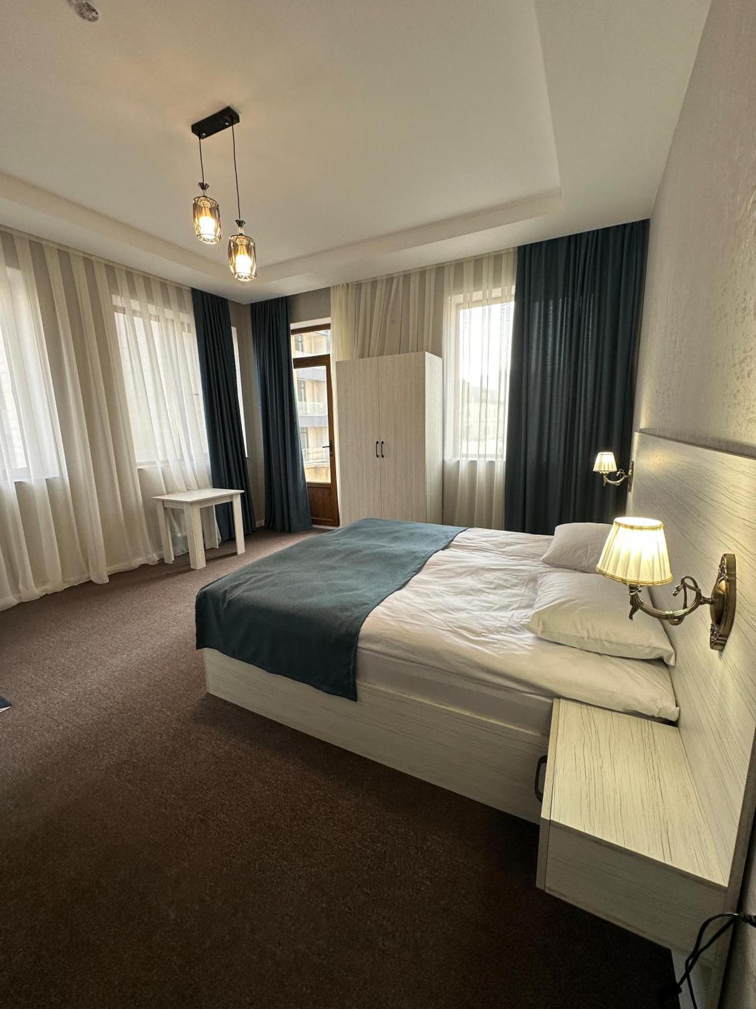 Nemi Museum Hotel Bakoe Buitenkant foto