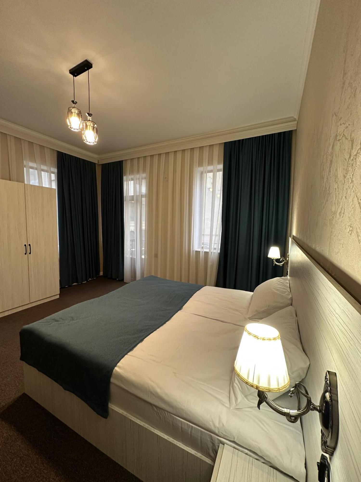 Nemi Museum Hotel Bakoe Buitenkant foto